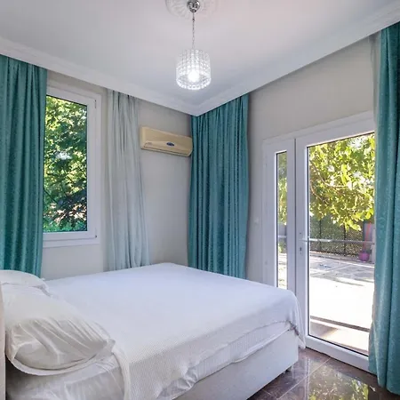 Kayakoey Incir Oezel Yuezme Havuzlu Hotel Fethiye